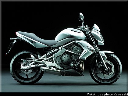 kawasaki_er6n_2009_0057.jpg