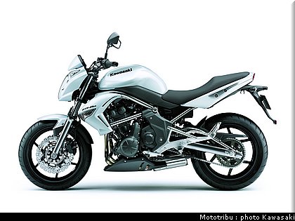 kawasaki_er6n_2009_0059.jpg