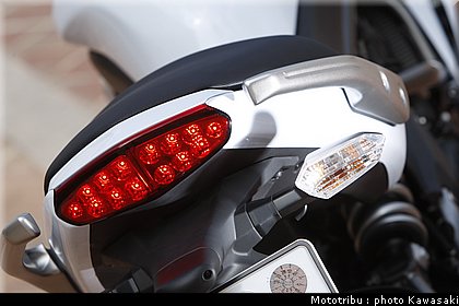 kawasaki_er6n_2009_0087.jpg