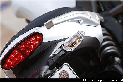 kawasaki_er6n_2009_0088.jpg