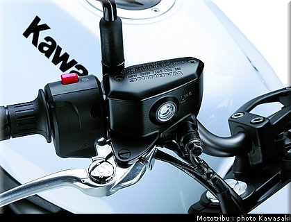 kawasaki_er6n_2009_0099.jpg
