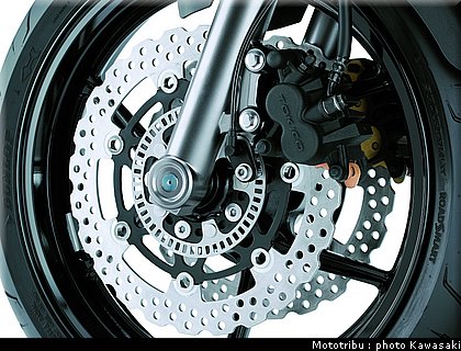 kawasaki_er6n_2009_0104.jpg