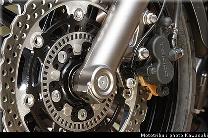 kawasaki_er6n_2009_0105.jpg