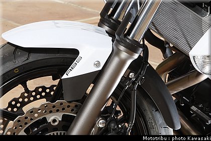kawasaki_er6n_2009_0107.jpg