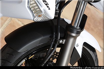 kawasaki_er6n_2009_0110.jpg