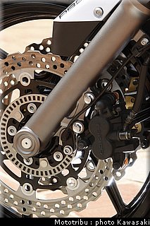 kawasaki_er6n_2009_0114.jpg