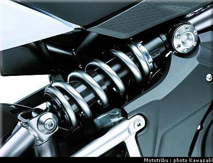 kawasaki_er6n_2009_0125.jpg