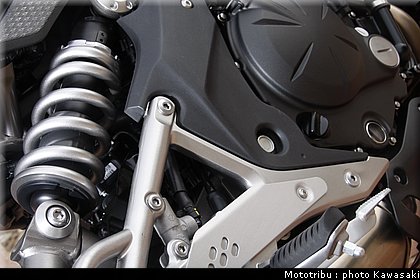 kawasaki_er6n_2009_0128.jpg