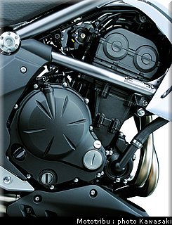 kawasaki_er6n_2009_0131.jpg