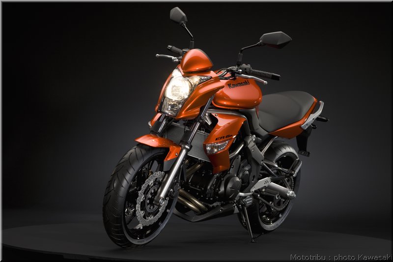 kawasaki_er6n_1_2009