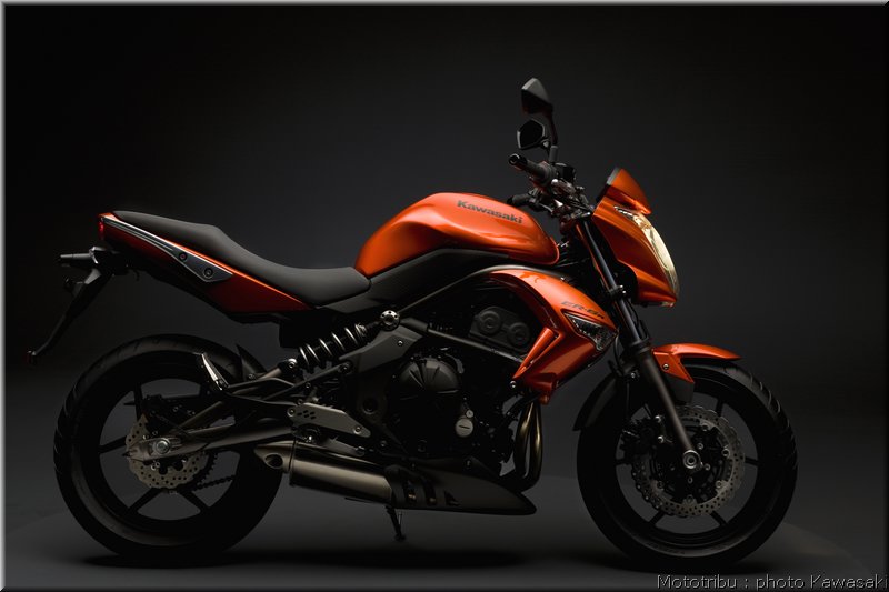kawasaki_er6n_2_2009