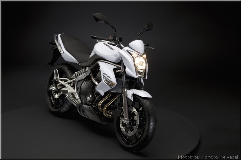 kawasaki_er6n_3_2009