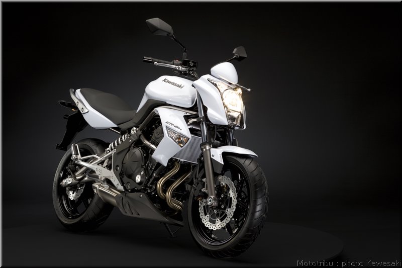 kawasaki_er6n_5_2009
