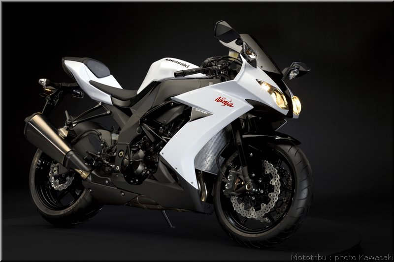 kawasaki_zx10r_7_2009