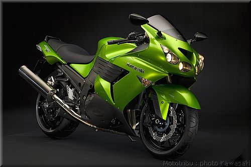 kawasaki_1400zzr_1_2009.jpg