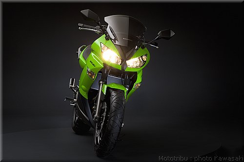 kawasaki_er6f_3_2009.jpg