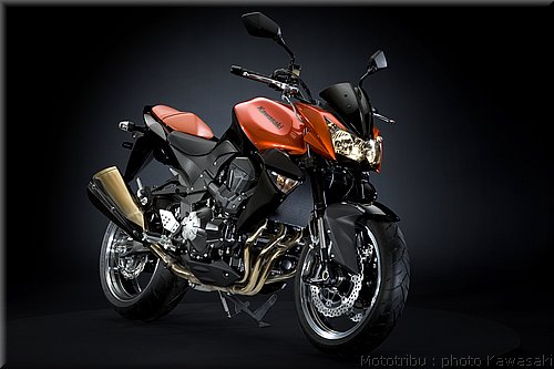 kawasaki_z1000_2_2009.jpg