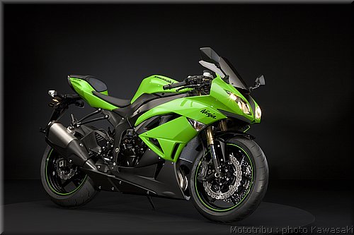 kawasaki_zx6r_2009_2.jpg