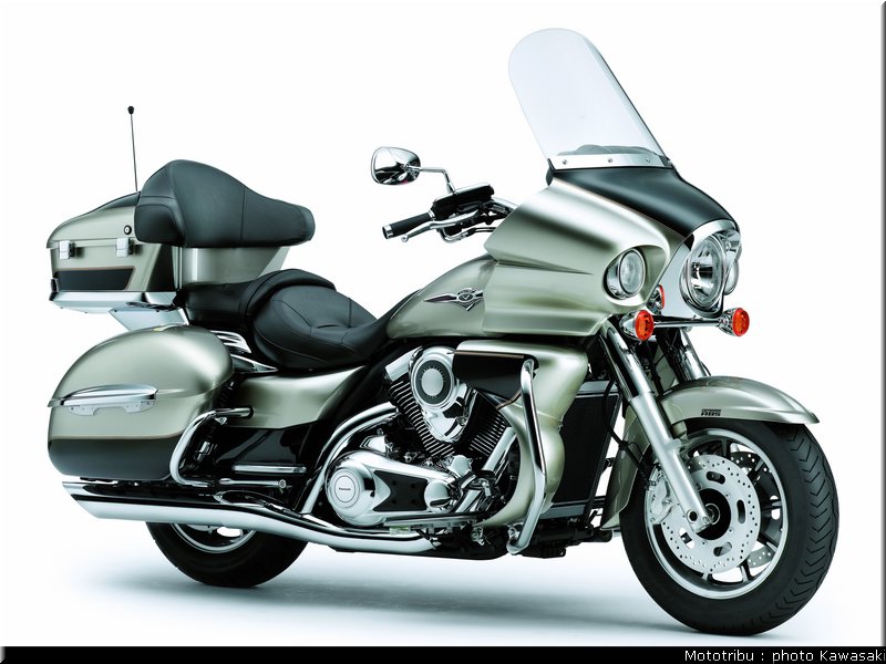 kawasaki_vn1700_voyager2009_03