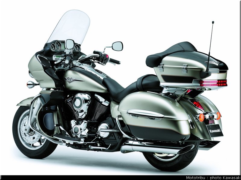 kawasaki_vn1700_voyager2009_04