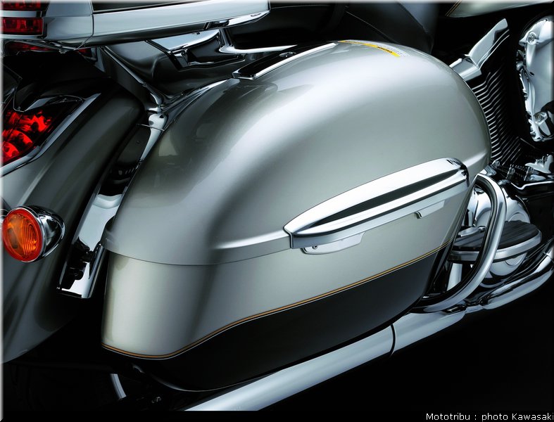 kawasaki_vn1700_voyager2009_09