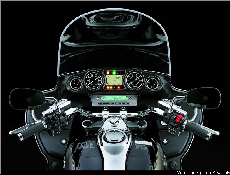 kawasaki_vn1700_voyager2009_11