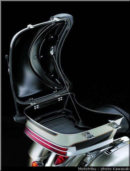kawasaki_vn1700_voyager2009_27