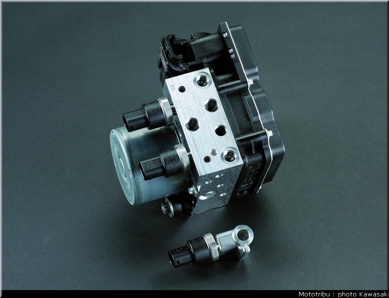 kawasaki_vn1700_voyager2009_33