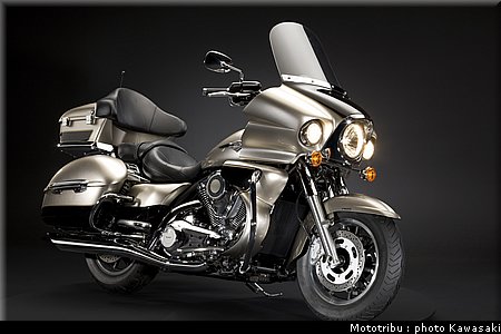 kawasaki_vn1700_voyager2009_02.jpg