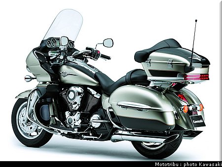 kawasaki_vn1700_voyager2009_04.jpg