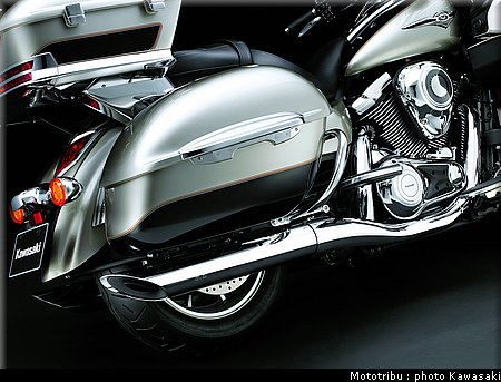 kawasaki_vn1700_voyager2009_10.jpg