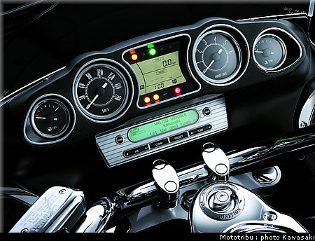 kawasaki_vn1700_voyager2009_17.jpg