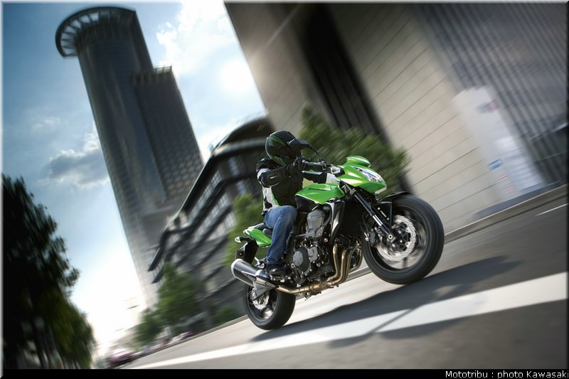 kawasaki_z750_2009_001