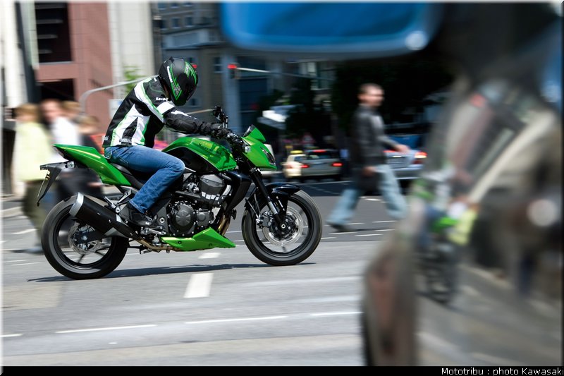 kawasaki_z750_2009_002
