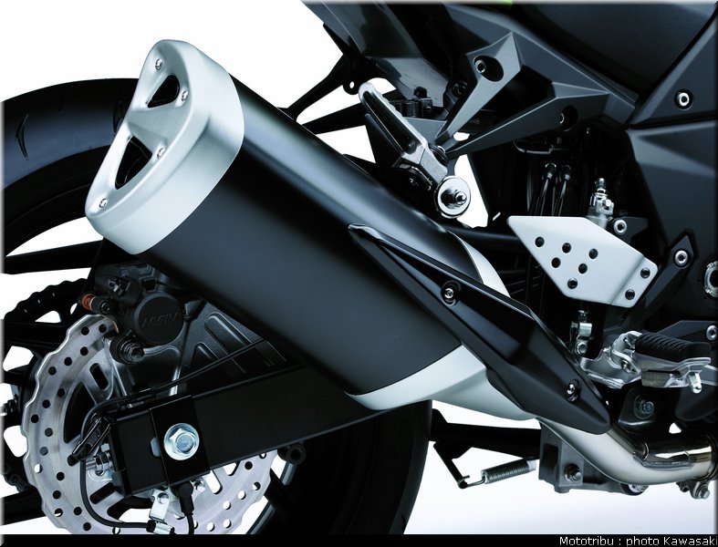 kawasaki_z750_2009_021