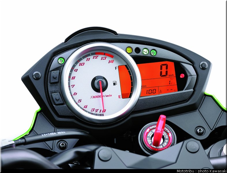 kawasaki_z750_2009_022