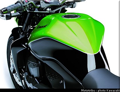 kawasaki_z750_2009_018.jpg