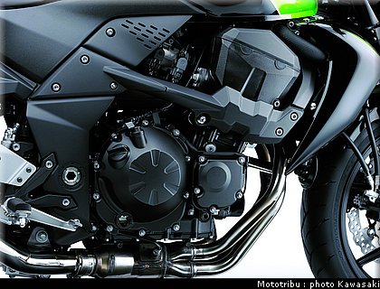 kawasaki_z750_2009_020.jpg