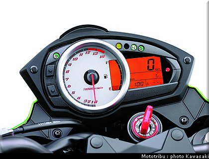 kawasaki_z750_2009_022.jpg