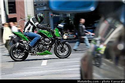 kawasaki_z750_2009_002.jpg