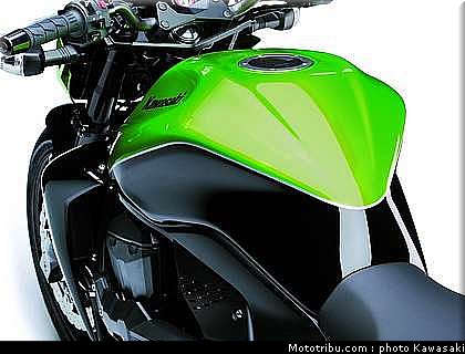 kawasaki_z750_2009_018.jpg
