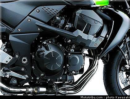 kawasaki_z750_2009_020.jpg