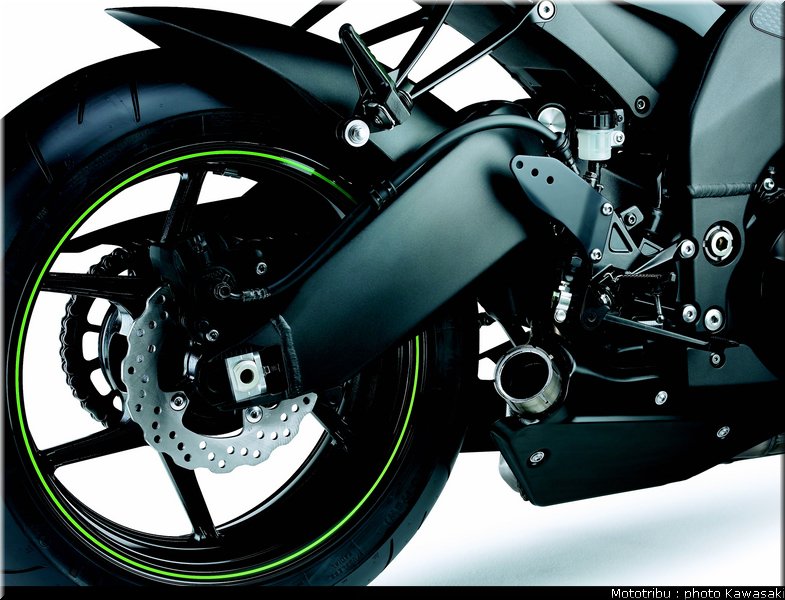 kawasaki_zx10r_2009_018
