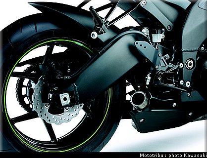 kawasaki_zx10r_2009_018.jpg