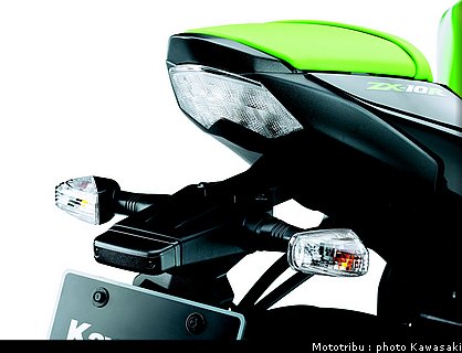 kawasaki_zx10r_2009_020.jpg