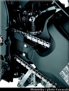 kawasaki_zx10r_2009_021.jpg