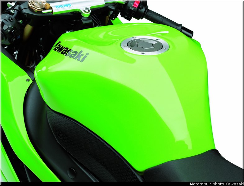 kawasaki_zx6r_2009_030