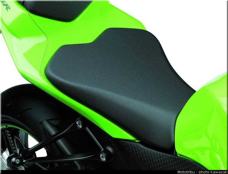 kawasaki_zx6r_2009_031