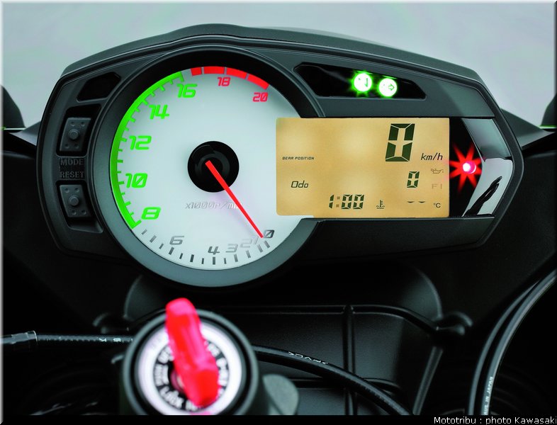 kawasaki_zx6r_2009_035