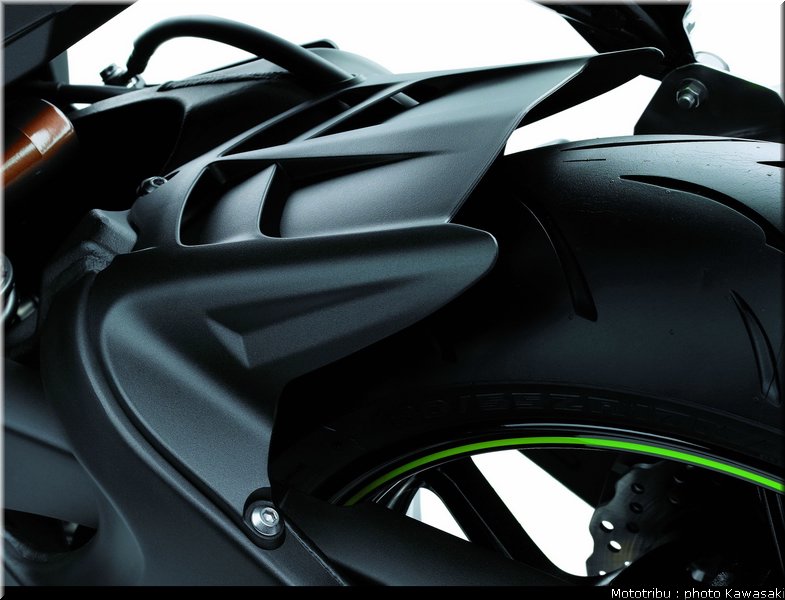 kawasaki_zx6r_2009_036